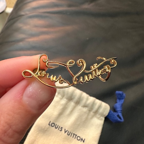 Louis Vuitton cuff earring - Picture 5 of 5